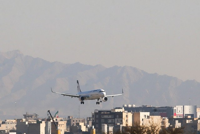شرکت‌های هواپیمایی منطقه با آسمان ایران چه می‌کنند؟
