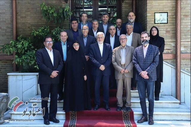 دیدار عارف با جمعی از اعضای انجمن روانشناسان